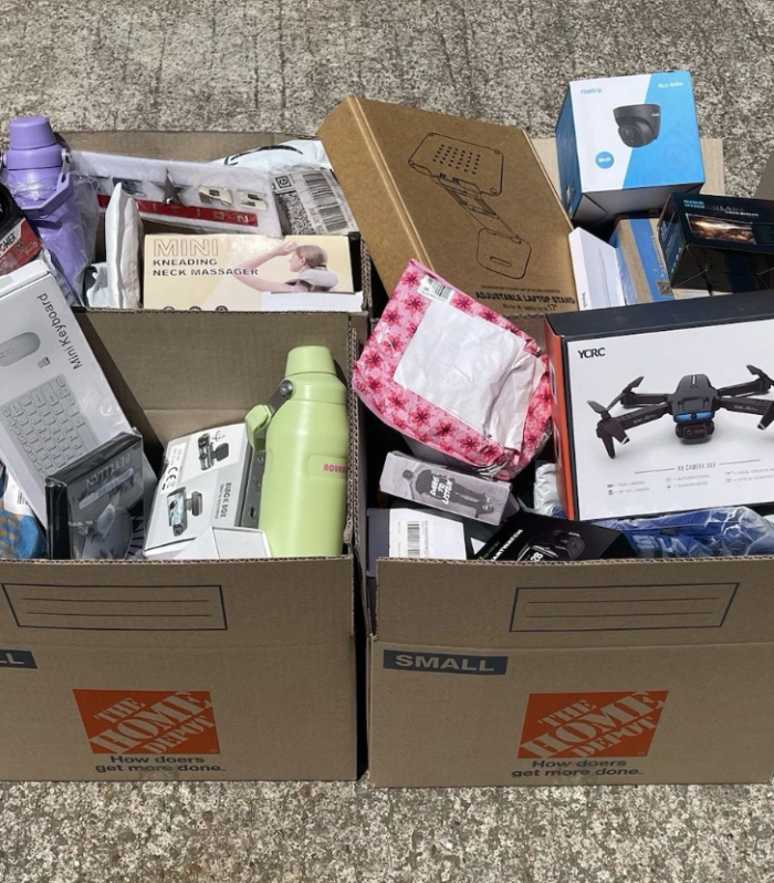 Medium mystery box with random surprise items